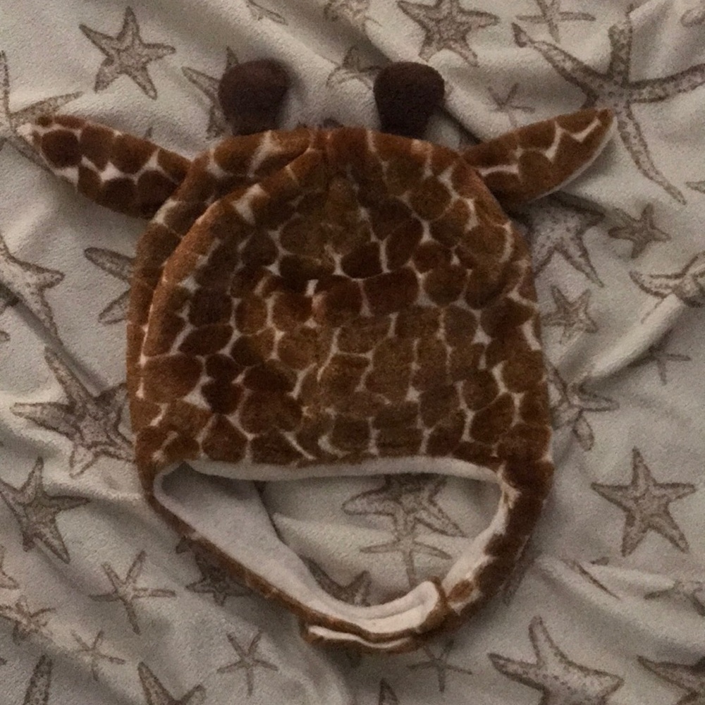 Giraffe winter hat - Picture 2 of 2